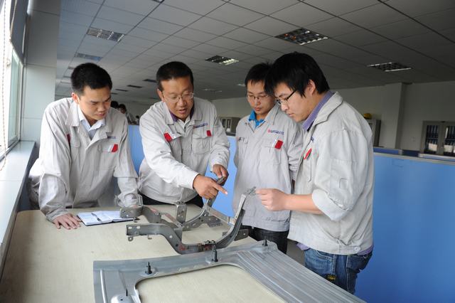 汽车轻量化与安全升级，热成形技术咨询引领行业革新,热成形技术咨询,技术咨询,第1张