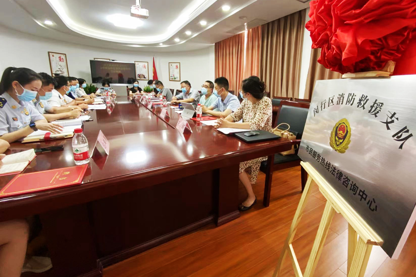 闵行区消防技术咨询，筑牢安全防线,随着我国经济的迅猛发展，城市规模持续扩张，各类建筑与公共设施日益繁多，火灾隐患亦随之增加，为提升消防安全水平，保障人民群众的生命财产安全，闵行区消防技术咨询中心应运而生，本文旨在详细介绍闵行区消防技术咨询的服务内容、独特优势以及显著特点，旨在为广大用户提供更完善的消防安全保障。,闵行区消防技术咨询,技术咨询,第1张