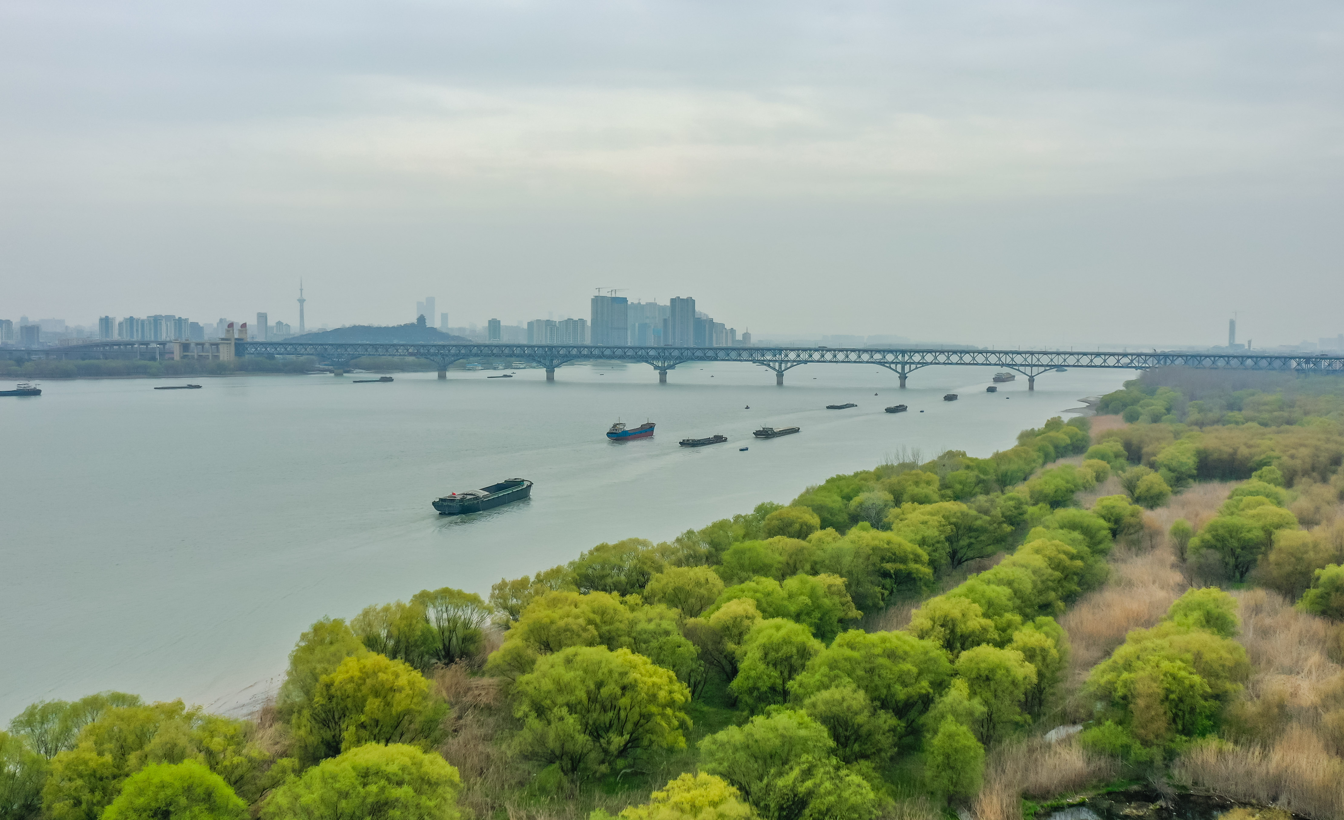 绿色未来，南京环境技术咨询助力企业可持续发展,随着我国经济的迅猛发展，环境保护问题愈发受到关注，南京，这座承载着深厚历史文化的名城，在追求经济发展的同时，亦高度重视生态文明建设，为了助力企业实现绿色可持续发展，南京环境技术咨询应运而生，本文将深入探讨南京环境技术咨询的服务内容、显著优势以及对企业发展的重要意义。,南京环境技术咨询,技术咨询,环境技术咨询,第1张